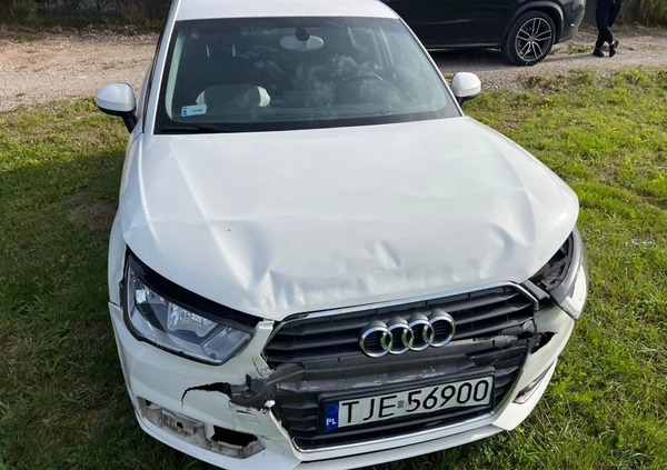 Audi A1 cena 22900 przebieg: 148000, rok produkcji 2015 z Warszawa małe 326